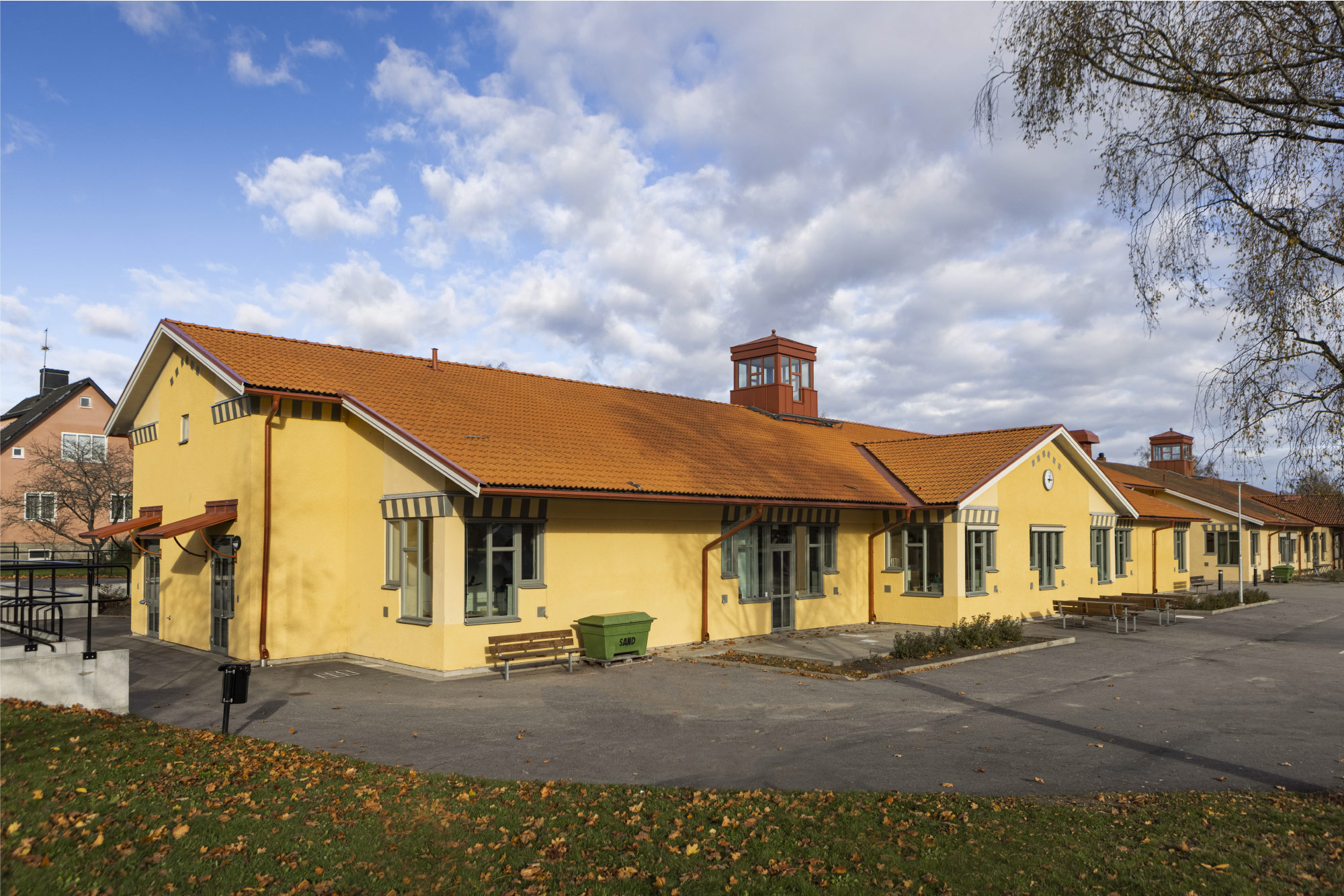 Byggnationen av Stene skola i Kumla – klassisk i form och design men modern inuti