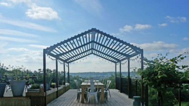 Royal Tunbridge Wells welcomes summer with a new Kebony terrace