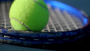 Schneider Electric hjälper Lidingö Tennisklubb möta kraven på framtidens idrottsanläggning