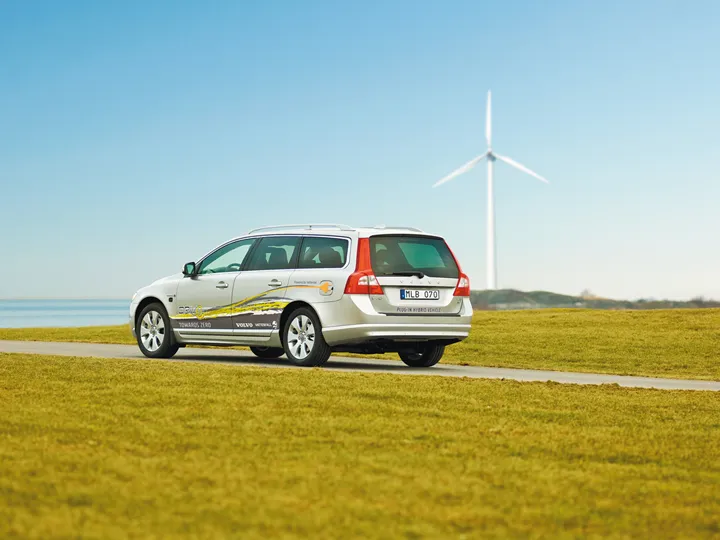 ppt_Joint venture with Volvo 01