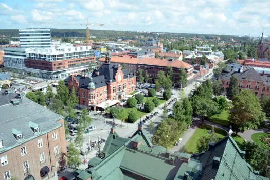 Vy över Rådhuset och Rådhusparken, augusti 2015