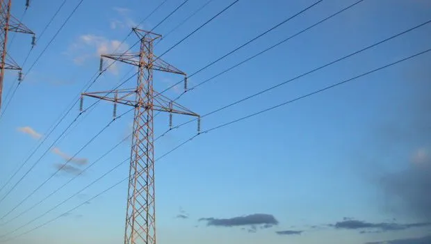 Electric_transmission_lines-e1443001100127.jpg