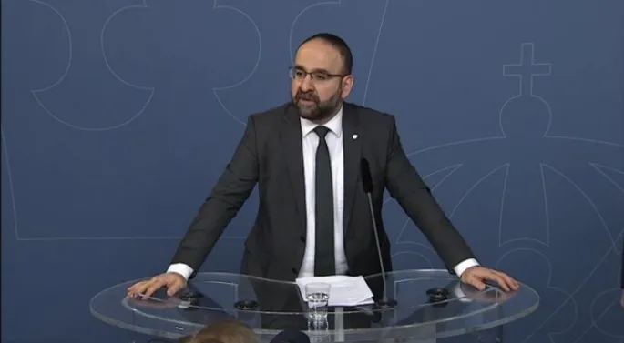 Bostadsminister-Mehmet-Kaplan-avgår