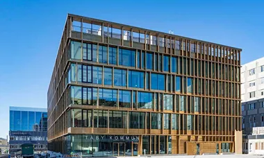 Arkitekturpris-till-Täby-kommunhus