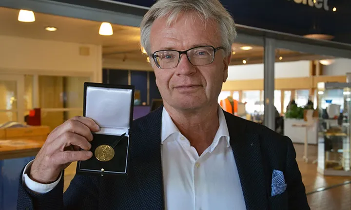 Professor-får-guldmedalj-för-betongforskning