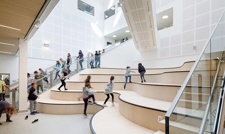 Bostadshus-i-trä-och-nybyggd-skola-tävlar-om-arkitekturpris