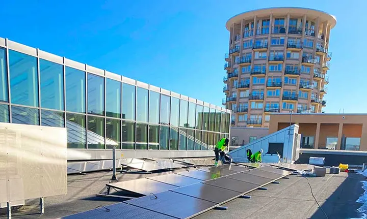 Akademiska Hus installerar solceller på Kungliga Musikhögskolan