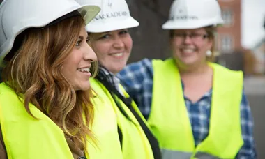 Fler kvinnor antagna till byggingenjörsutbildning