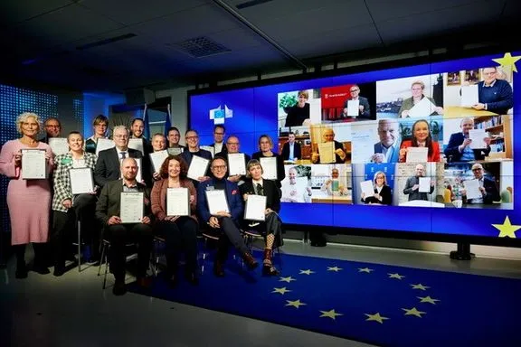 Ja¨rfa¨lla web