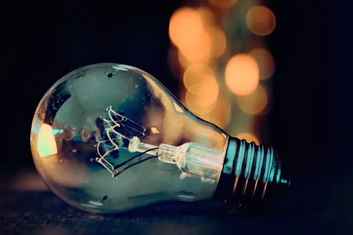 light-bulb-3535435_1280