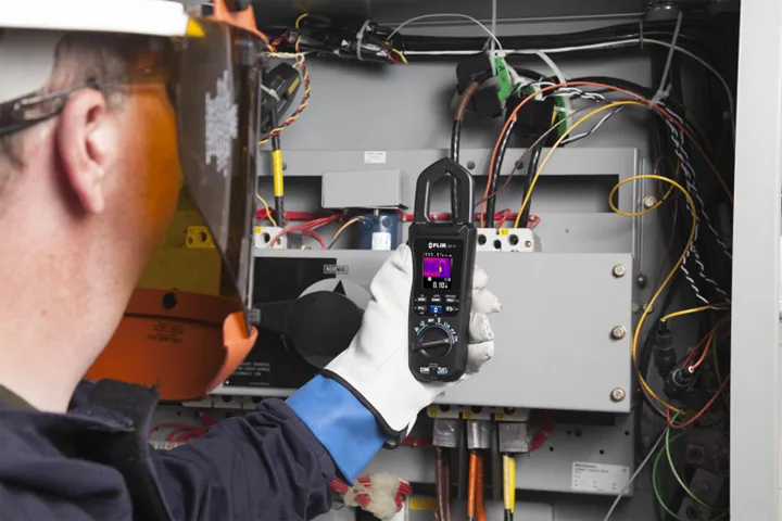 FLIR844 – CM174 Three phase scan