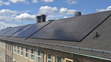 Solceller på Stockholms skoltak