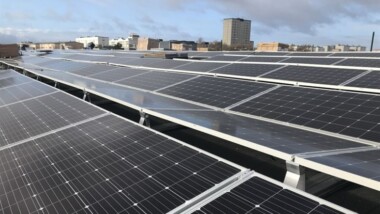 Ombyggt kvarter har Malmös största solcellsanläggning