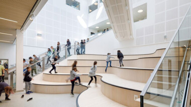 Bostadshus i trä och nybyggd skola tävlar om arkitekturpris