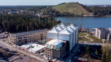 Rutger Arnhult och Vernum storsatsar på bostäder i trä