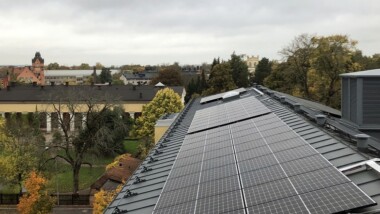Akademiska Hus driftsätter satsning på solceller i Uppsala