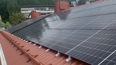 Solcellsanläggning ger BRF:n halva årsanvändningen av el