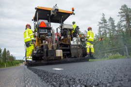 Svevia lägger 1 200 ton klimatsmart asfalt med lignin