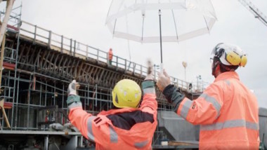 Kampanjen “Var med och fixa framtiden” ska locka unga till anläggningsbranschen
