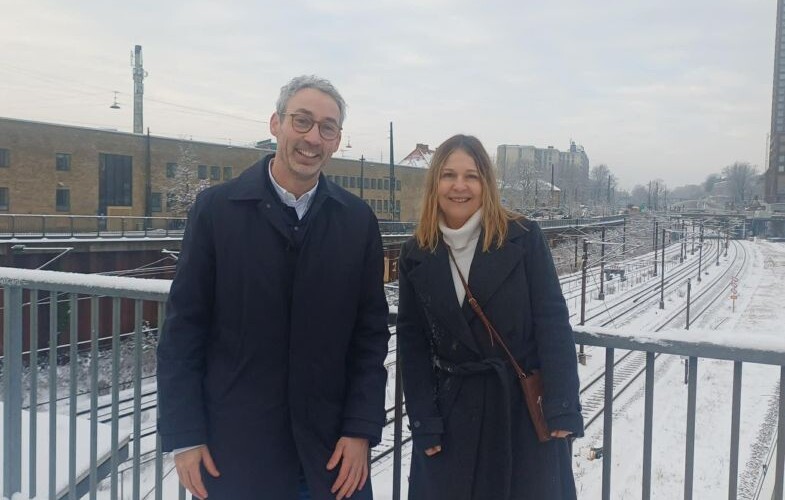 Introducerar AI edge computing för lokal och säker datanära kapacitet