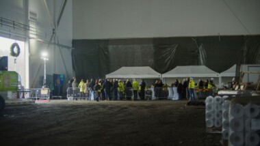 Taklagsfest för ny modern logistikfastighet i Sveriges bästa logistikläge