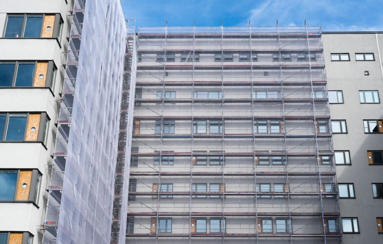 Glasåtgärder måste prioriteras i arbetet med Sveriges byggnadsrenoveringsplan