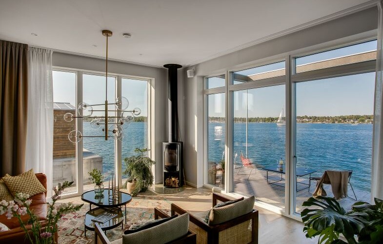 Presenterar framtidens hållbara boende – flytande hem och marina samhällen för ett liv nära vattnet