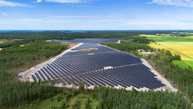Alight och Autoliv har invigt Eurajoki solpark på 101 MWp, en av Finlands största solparker