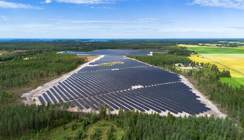Alight och Autoliv har invigt Eurajoki solpark på 101 MWp, en av Finlands största solparker
