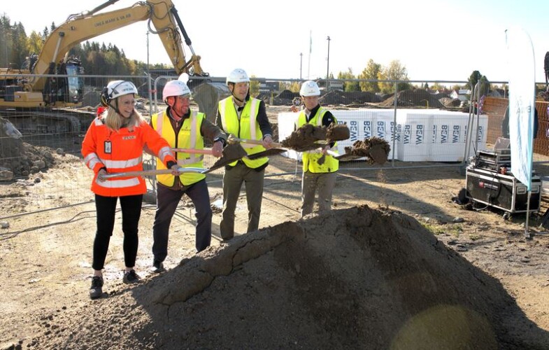 Tar första spadtaget på Hagaliden – startskottet för nya stadsdelen